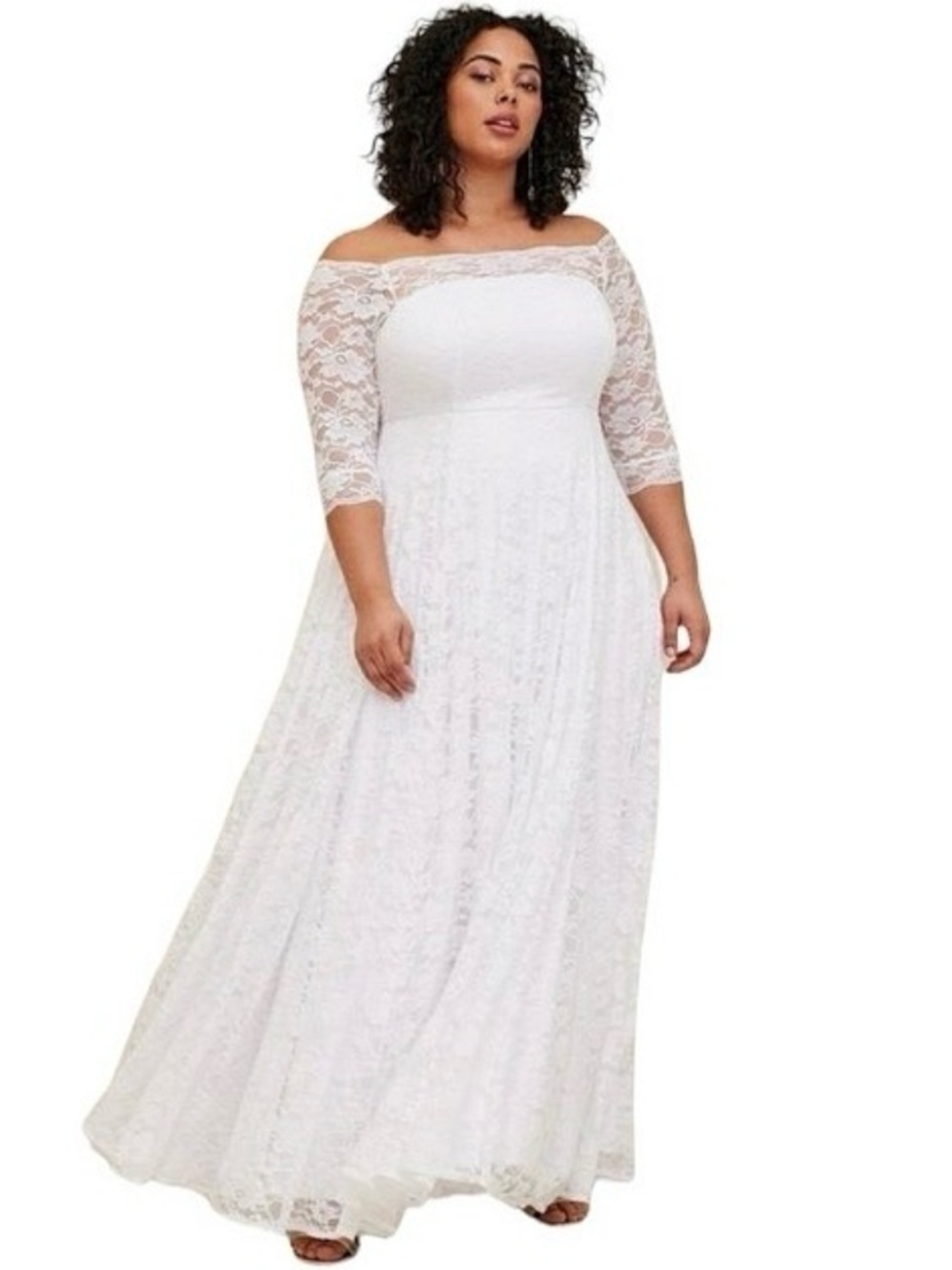 Torrid 🤩 Gorgeous flattering White Lace Off-Shoulder Wedding Gown
